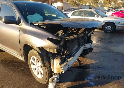 2012 Toyota Highlander from USA, damaged, VIN 5TDZA3EHXCS023565